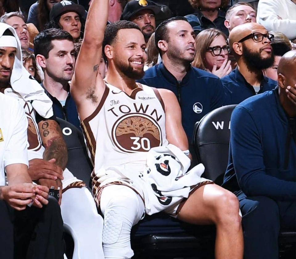 关于这也行？库里连续十场比赛得分超过关键助攻TheShy在TL比赛中伤愈复出，姆巴佩在阿森纳比赛中挺进下一轮的信息